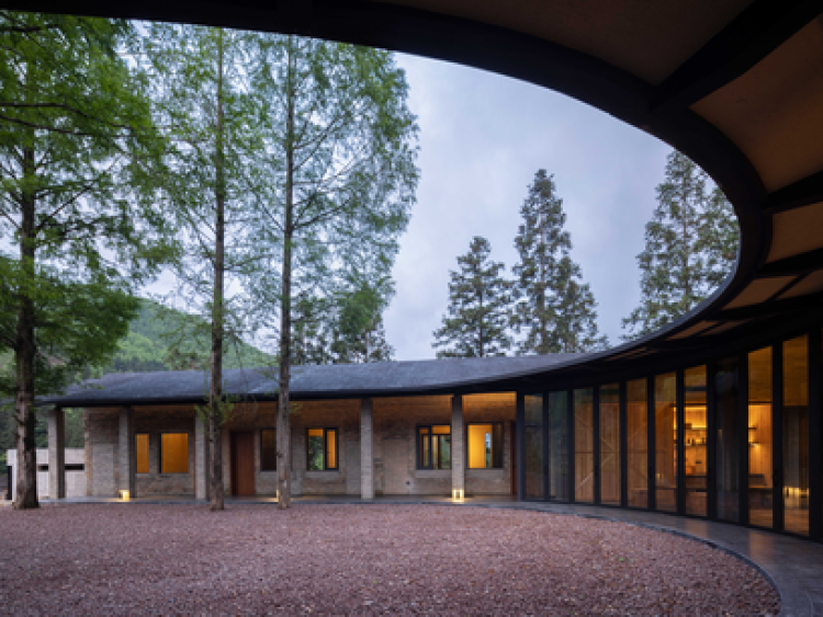 Dialogue with Nature—Commune STORE