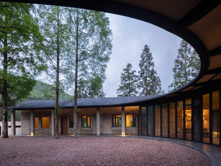 Dialogue with Nature—Commune STORE